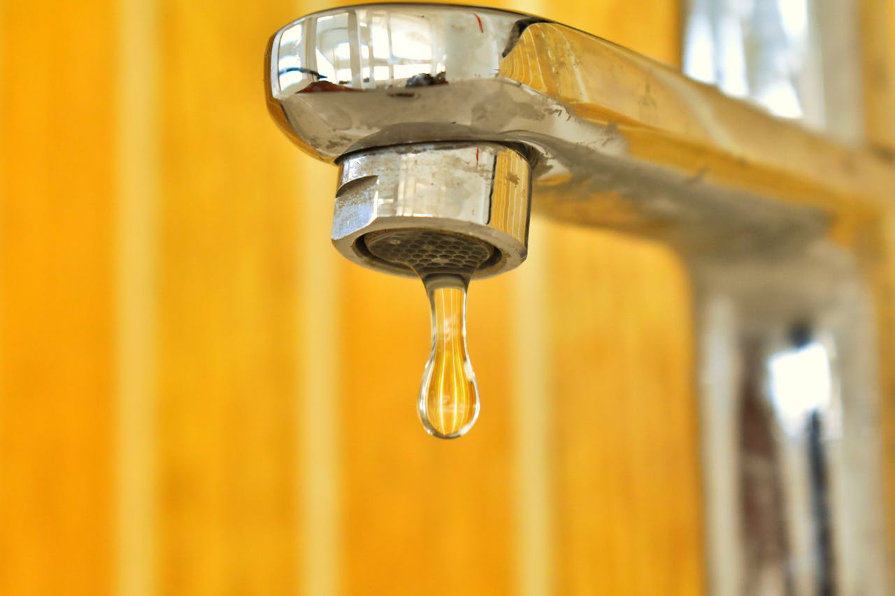 Reside-Rentals-leaky-faucet Reside-Rentals-leaky-faucet