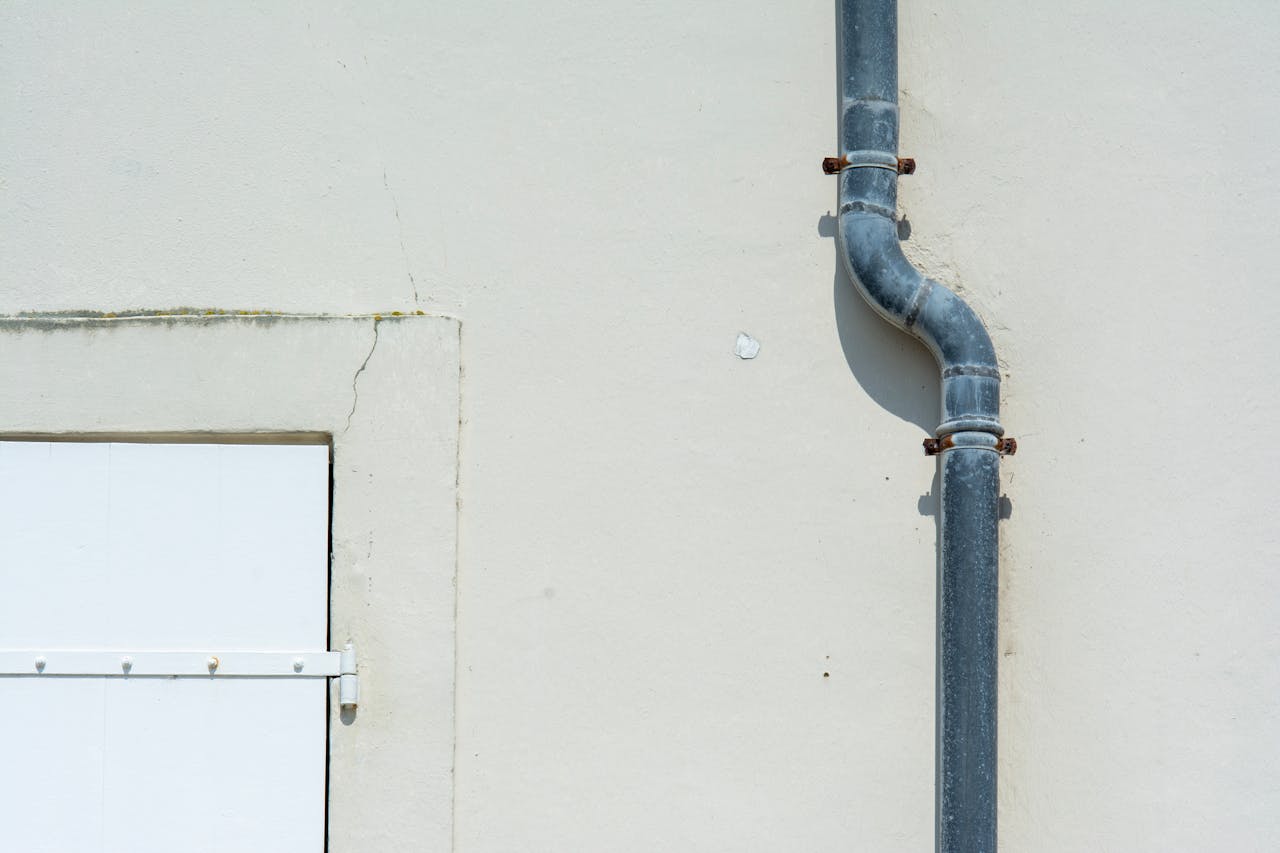 Reside-Rentals-rainwater-pipe Reside-Rentals-rainwater-pipe
