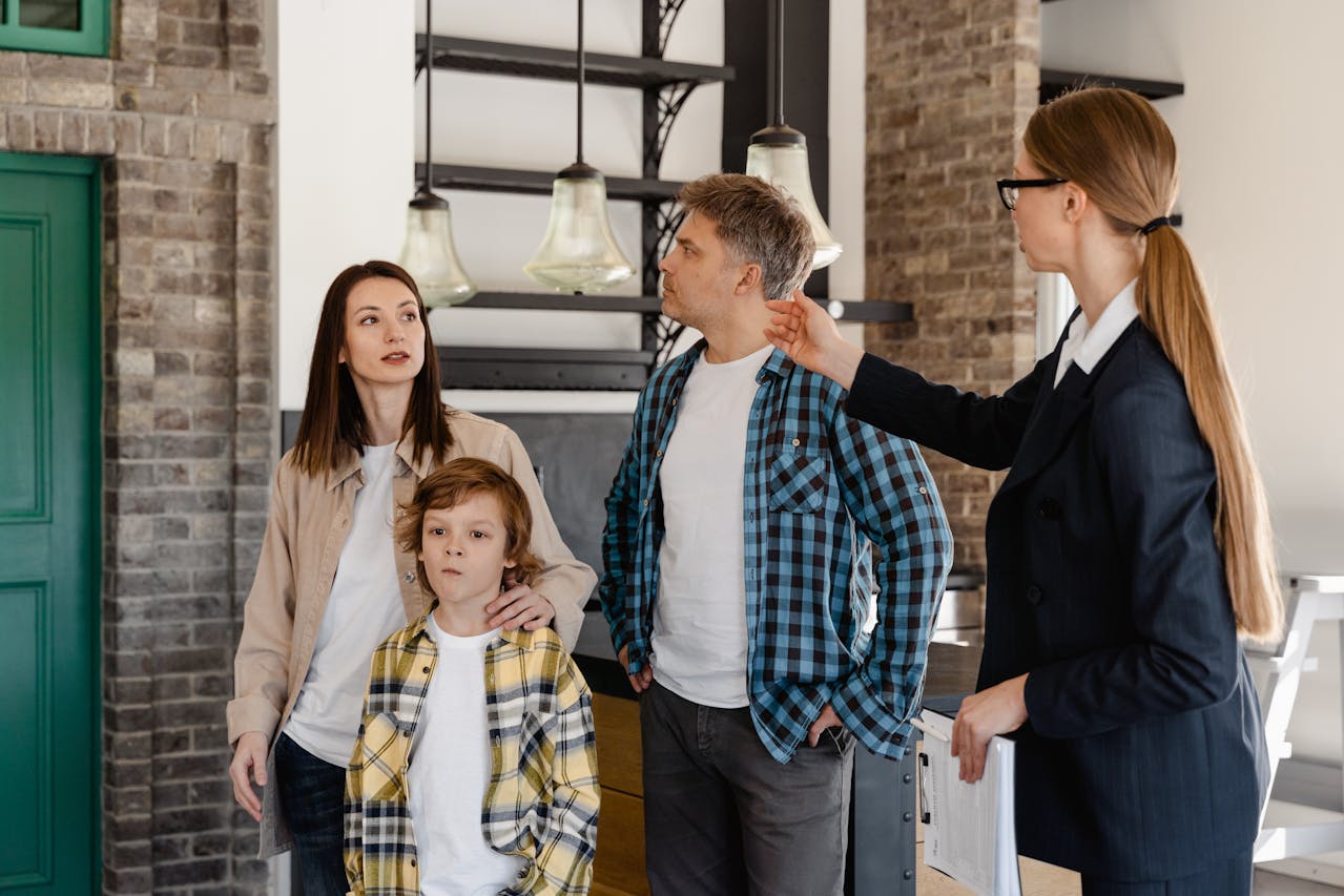 Reside-Rentals-move-in-orientation